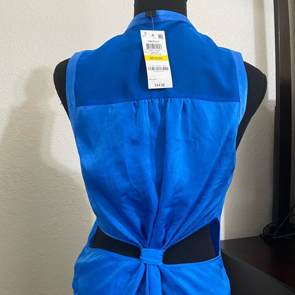 Blue top - Picture 3 of 3